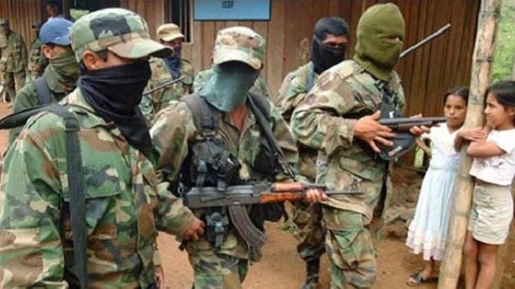 Como el narcotráfico y la guerrilla, los paramilitares son hijos en el tejido de la historia colombiana.