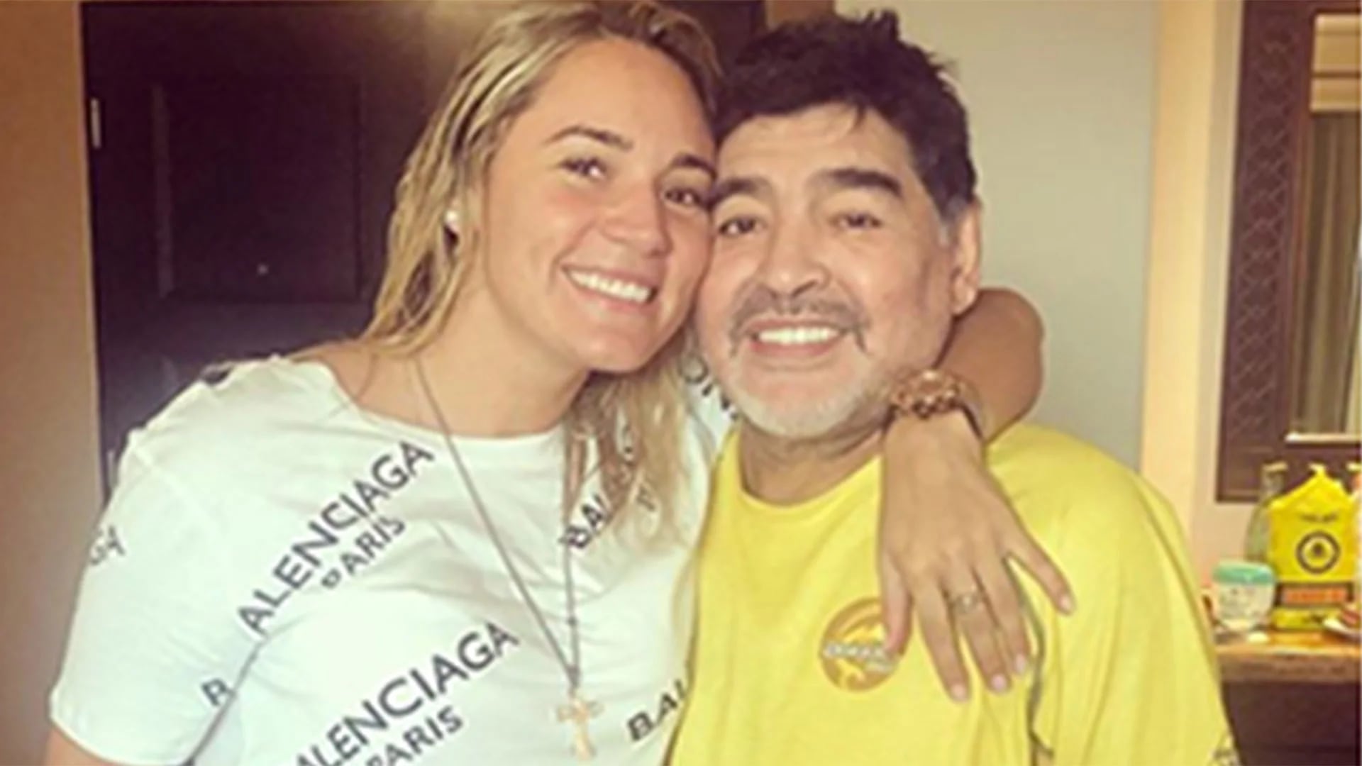 Rocío Oliva con Diego Maradona, en uno de los últimos posteos que subió a Instagram con su ex pareja: lo saludaba para su cumpleaños, el 30 de octubre