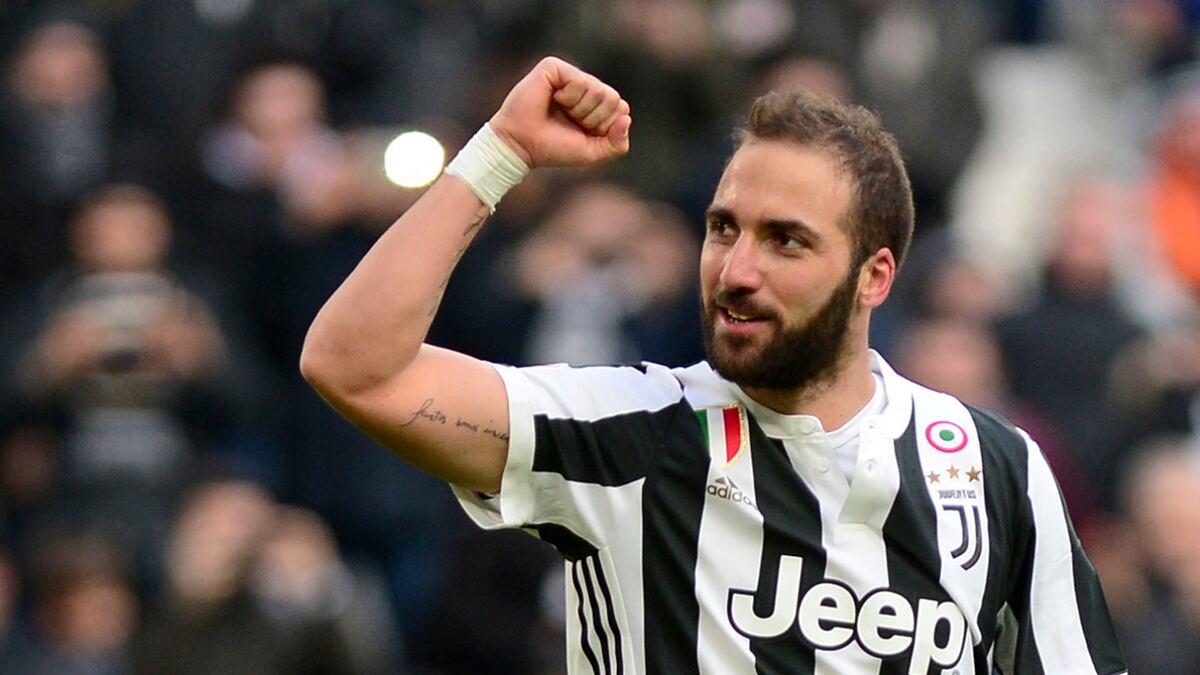 Con tres goles de Higuaín, Juventus goleó a Sassuolo en Turín