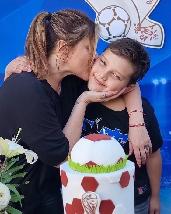 Nazarena Vélez con su hijo Thiago Rodríguez, fruto de su relación con Fabián (Instagram)