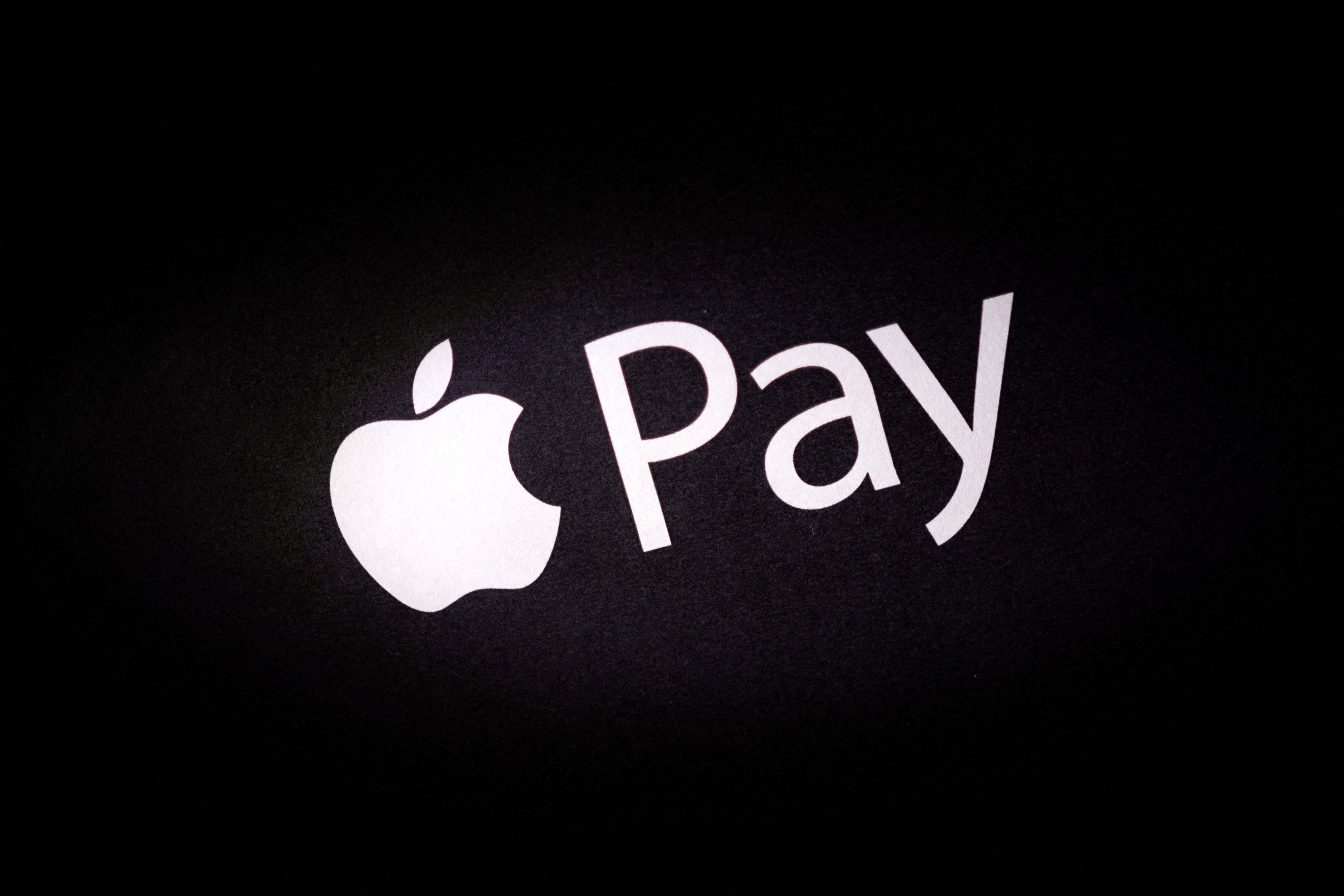 Apple Pay es la plataforma de pago favorita de los jóvenes por encima de otras como Cash App y PayPal. (REUTERS/Dado Ruvic)