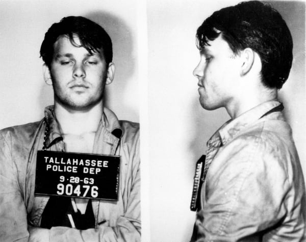 Sept. 28, 1963. Jim Morrison fue arrestado por estar borracho durante un partido de fÃºtbol escolar