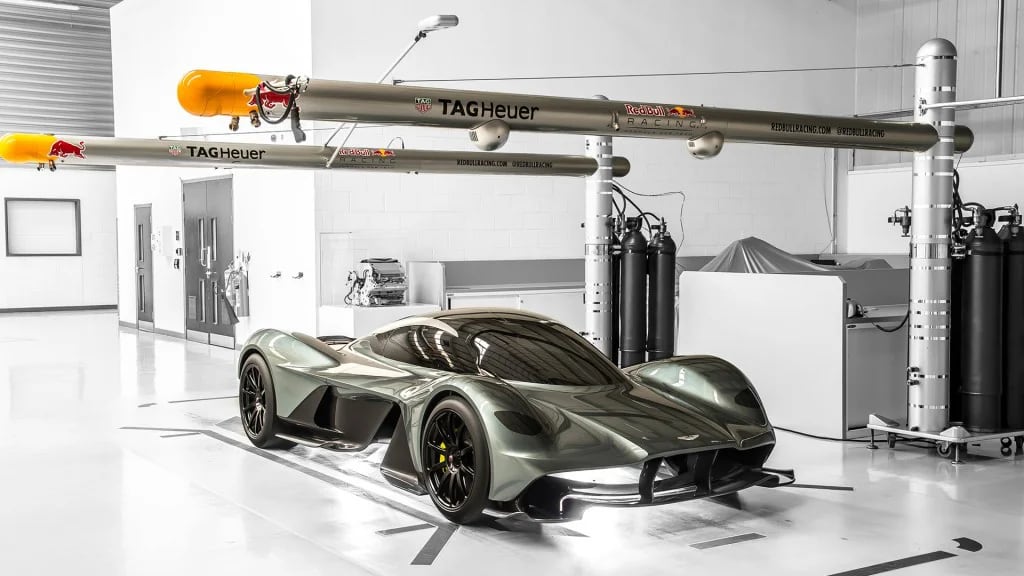 El biplaza de Aston Martin presume de una carga aerodinámica espectacular