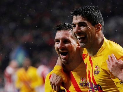 Otros tiempos para Messi y Suárez, juntos en el Barcelona (Reuters)