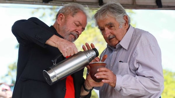 Resultado de imagen para pepe mujica visita a lula