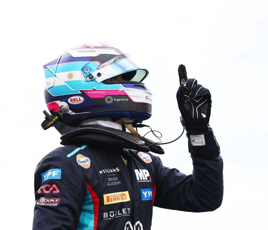 Franco Colapinto celebrando unos de sus triunfos de este año (Prensa Colapinto)