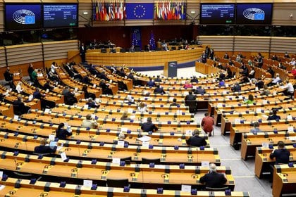 FOTO DE ARCHIVO: Pleno extraordinario del Parlamento Europeo de la UE en Bruselas, Bélgica. 23 de julio de 2020.  REUTERS/Francois Lenoir