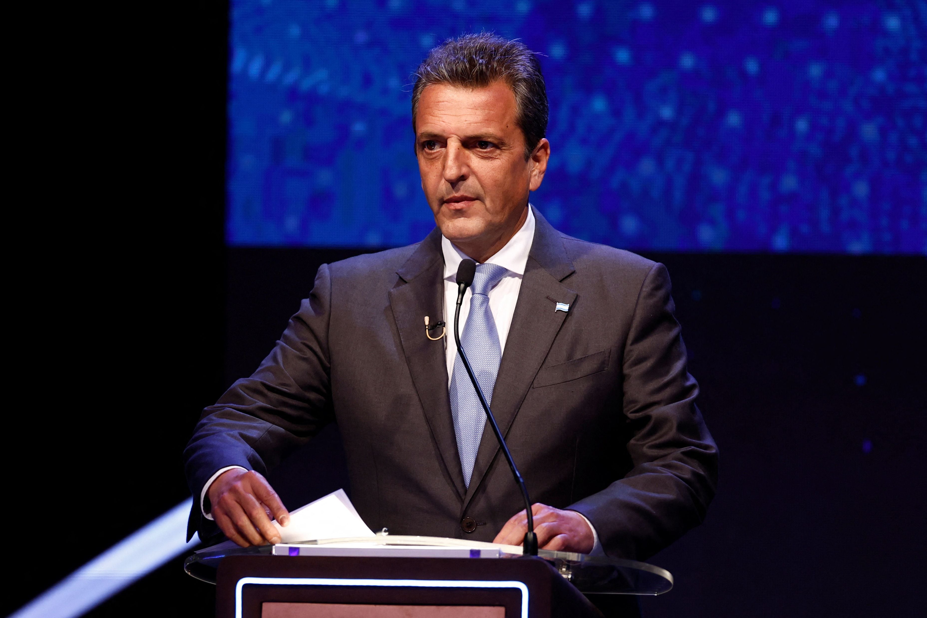 El debate sobre la economía: Massa propuso moneda digital, blanqueo y  “cárcel a evasores” y fue el blanco de las críticas de los demás candidatos  - Infobae