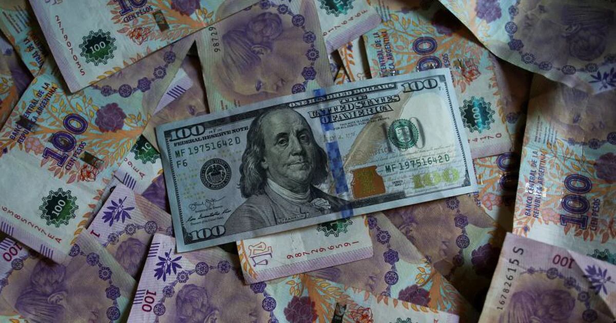 Dólar post electoral: Massa quiere volver al esquema anterior y los candidatos niegan una devaluación