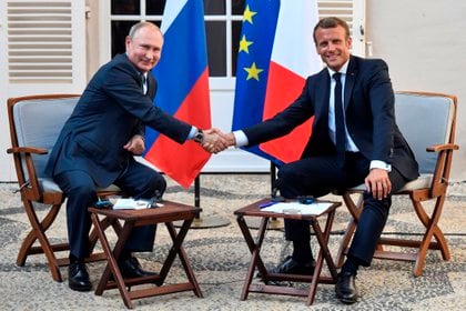 Macron y Putin hablarán este viernes para fortalecer su diálogo estratégico