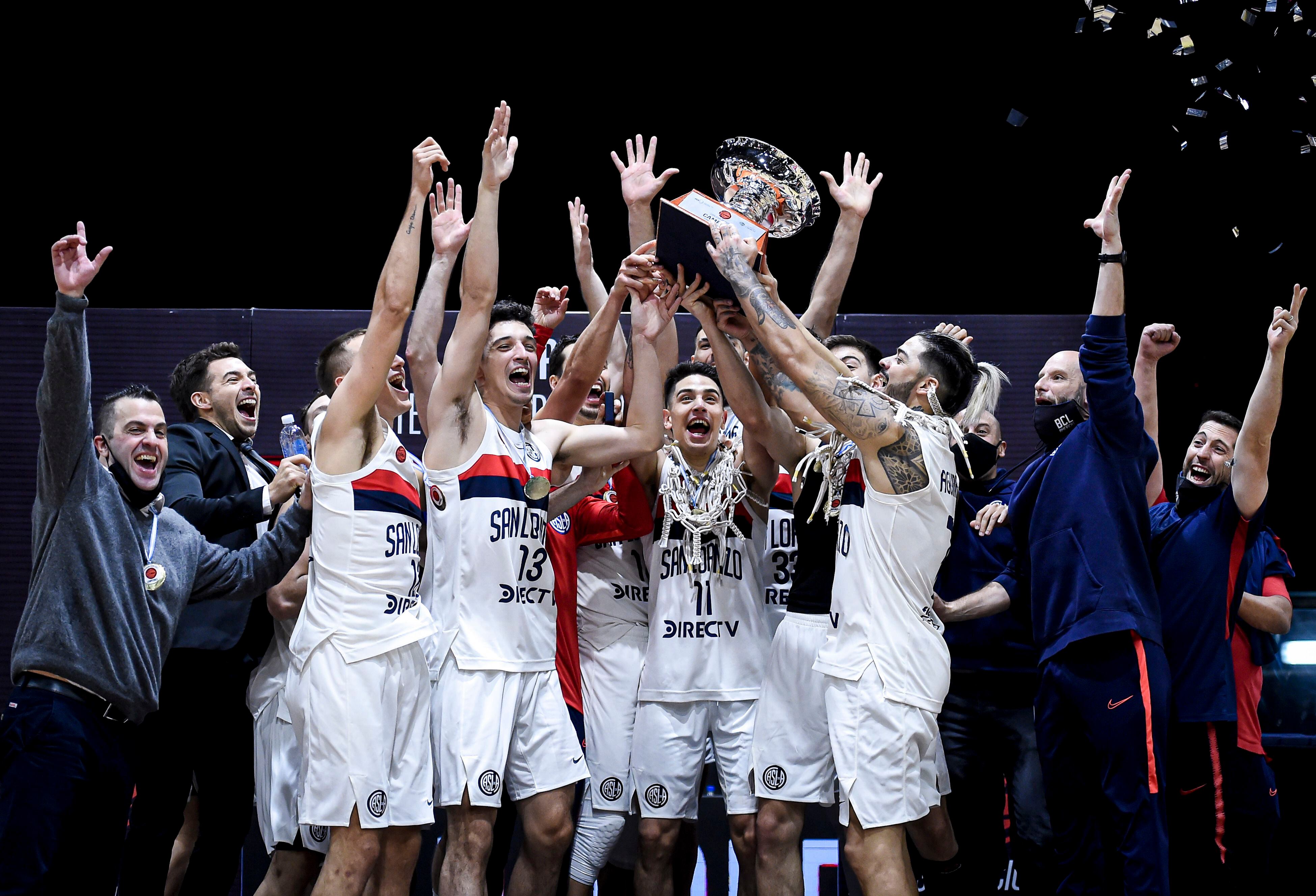 San Lorenzo de Almagro es el segundo equipo con más títulos en la Liga Nacional de Básquet, con cinco trofeos (LNB)