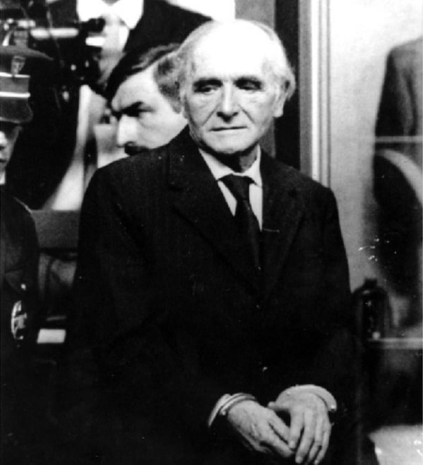 Klaus Barbie en el juicio en Francia donde lo condenaron a cadena perpetua.