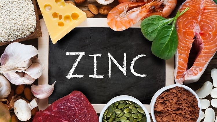 El zinc se encuentra en las carnes rojas y el hígado de pollo, como así también en las ostras, muy ricas en este compuesto (Shutterstock)