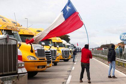 Piñera aplaude que los camioneros levanten la huelga 