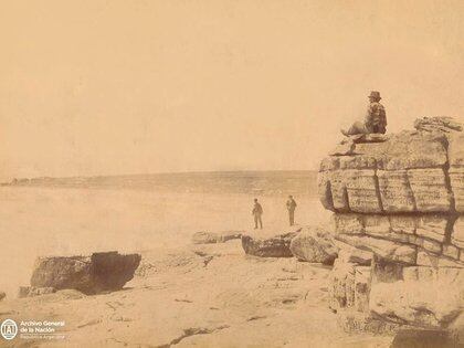 La llamada Playa de los Ingleses de Mar del Plata, hacia 1900 (Foto: Archivo General de la Nación)