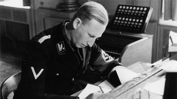 Reinhard Heydrich, líder de la Policía bávara y del SD, en Múnich (1934).
