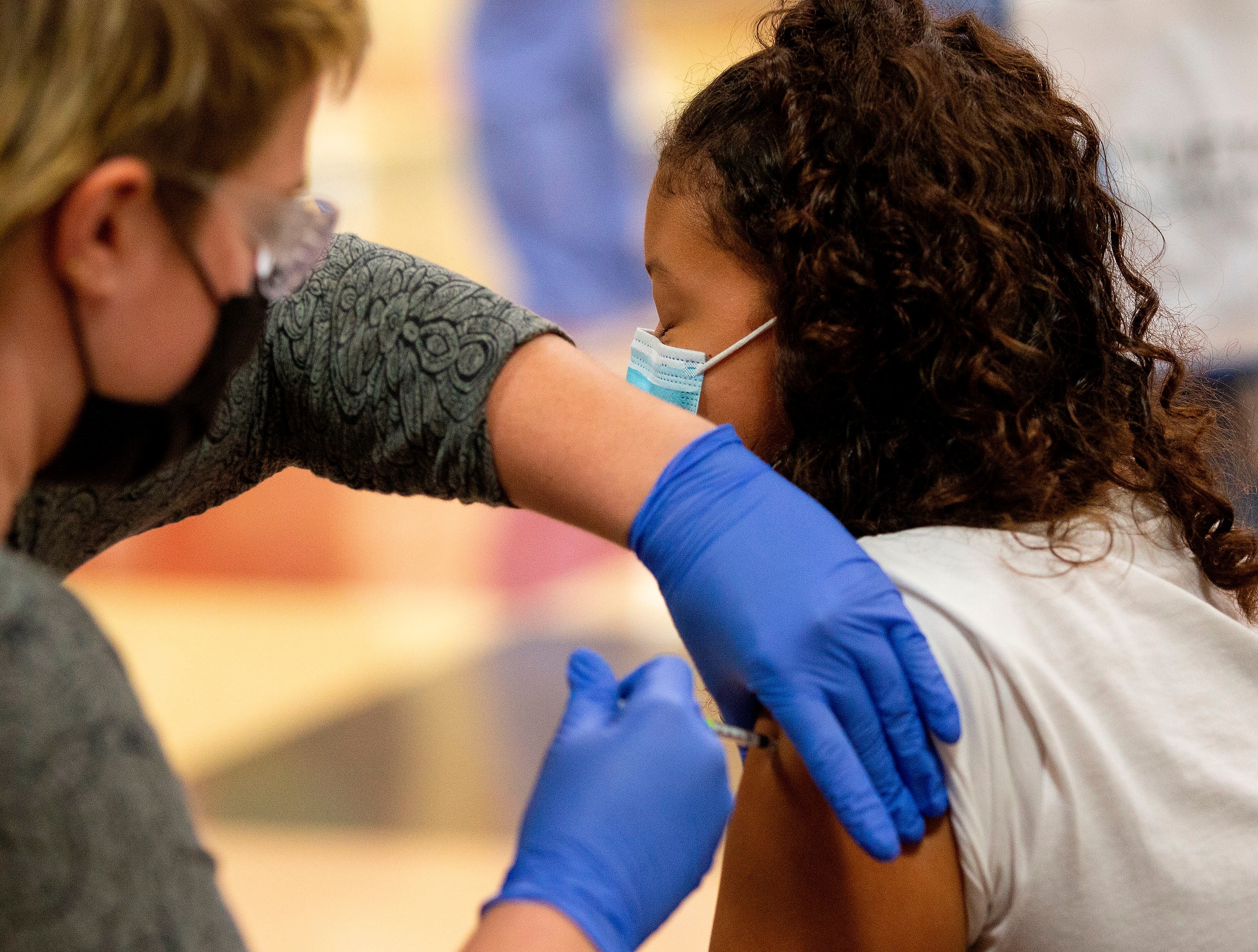 Vacunación en niños contra COVID-19. (Foto EFE)