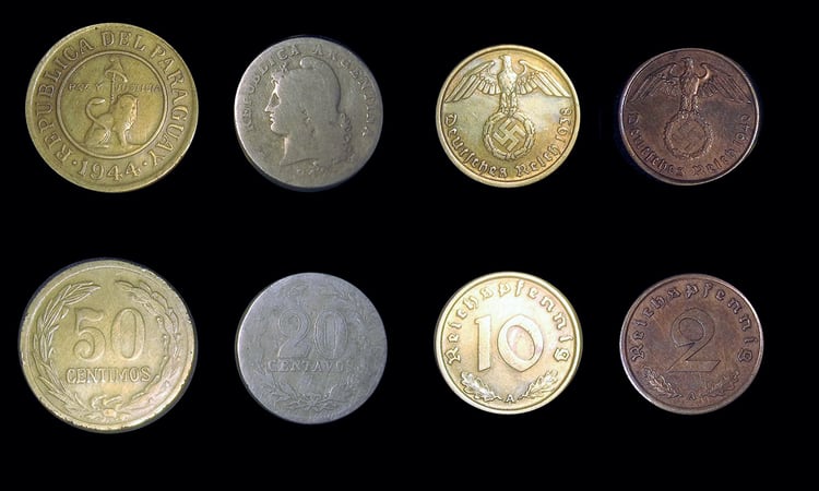 Parte de la colección de monedas encontradas