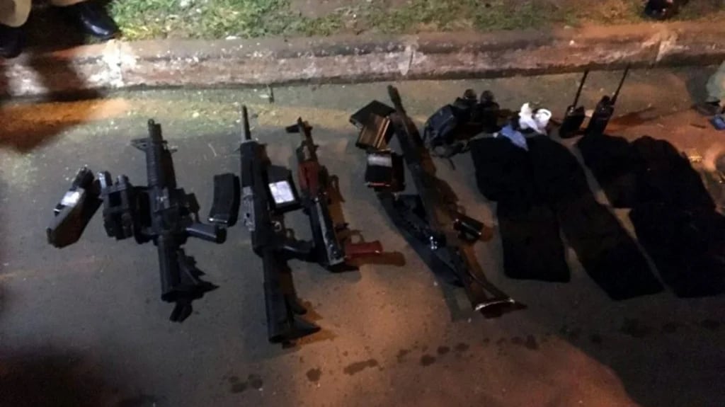 Armas de los narcos confiscadas por las autoridades (Gentileza ABC.com.py)