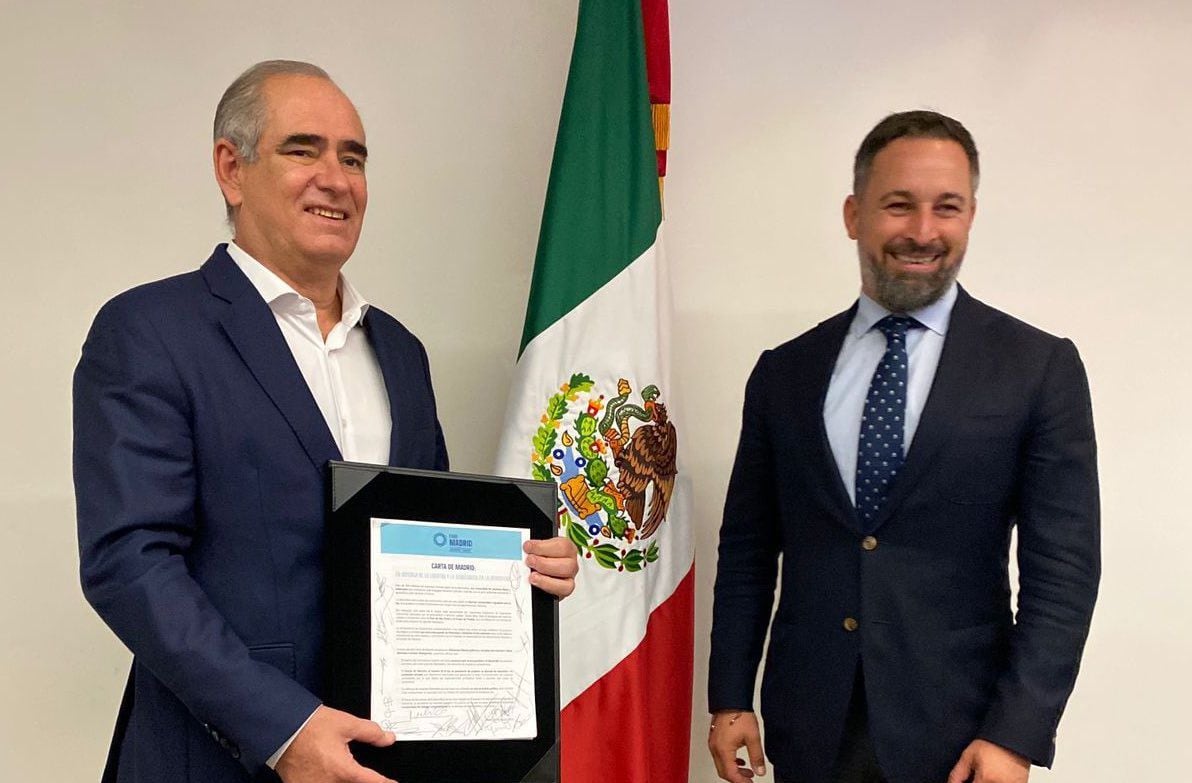 Julen Rementería together with Santiago Abascal at the signing of the Madrid Charter Photo: Twitter/@julenrementeria