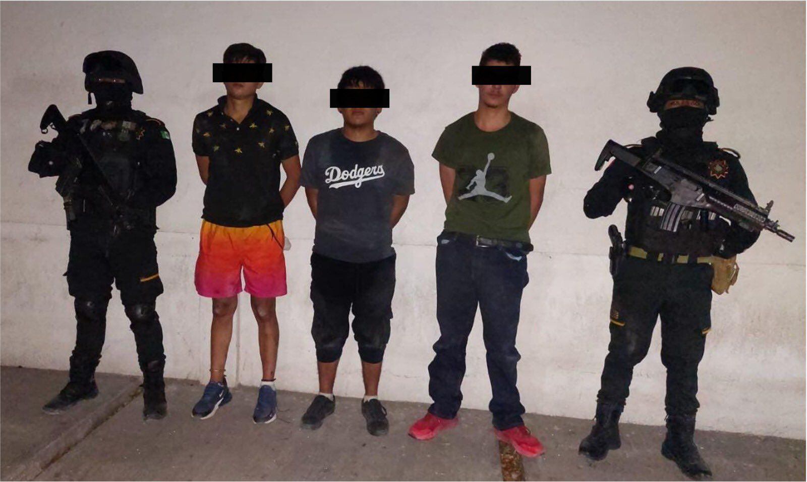 Tres detenidos por Fuerza Civil en Nuevo León 
(Foto: Twitter/@SSeguridadNL)