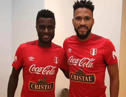 Christian Ramos and Pedro Gallese, in charge of covering the rear of Peru.| Photo: FPF