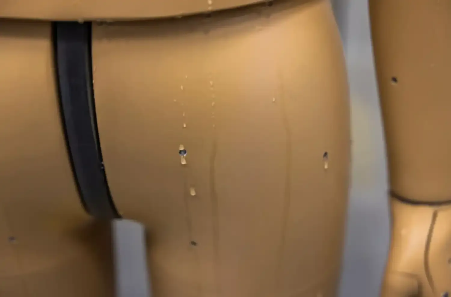El robot que suda, es un interesante avance que permite investigar las consecuencias del calor extremo. (Universidad Estatal de Arizona)