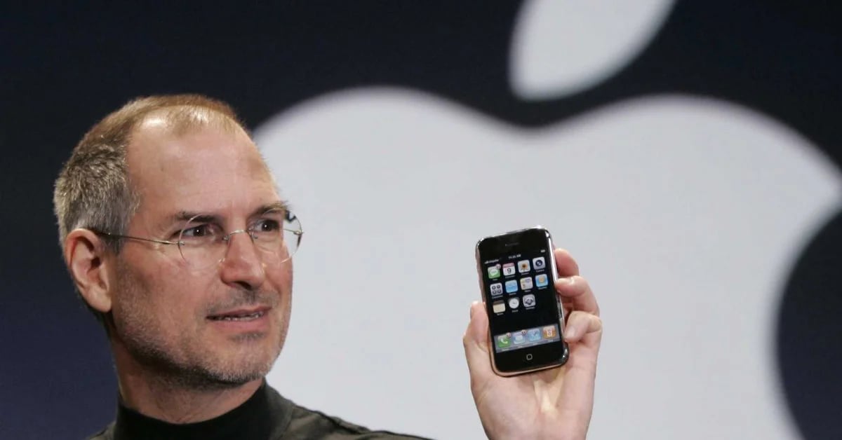 filmato |  L’iPhone ha 16 anni ed è così che Steve Jobs lo ha presentato nel 2007