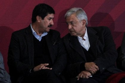 La relación entre el presidente López Obrador y el gobernador de Chihuahua, Javier Corral, se ha tornado tensa debido al conflicto del agua en dicha entidad (Foto: Cuartoscuro / Nacho Ruíz)
