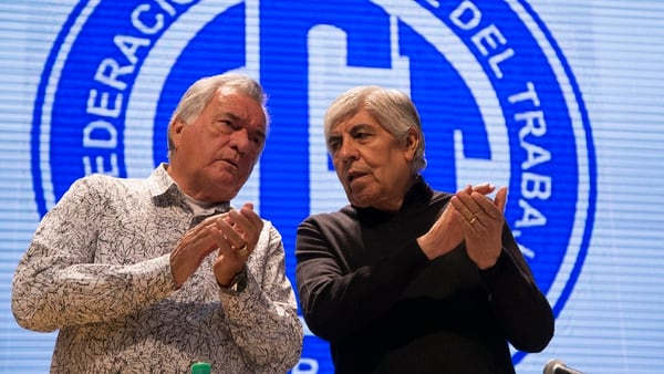 Luis Barrionuevo y Hugo Moyano (NA)
