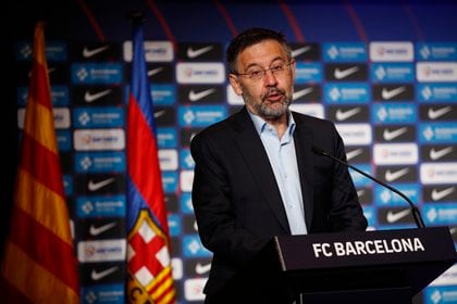 Josep María Bartomeu habló sobre el mercado de pases del Barcelona ( EFE/Alejandro García)
