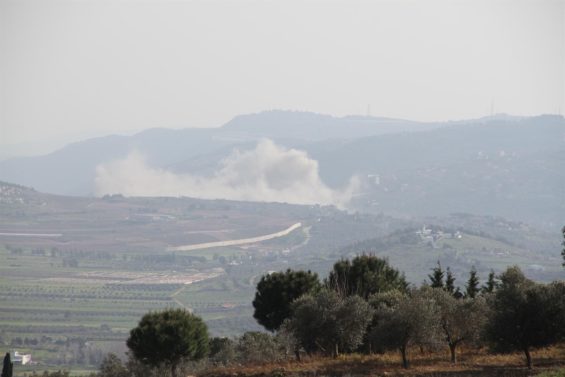 Aumentan a 16 los muertos en bombardeos israelíes en el sur de Líbano
