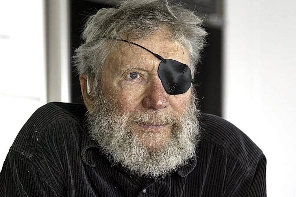 O’Neill perdió la visión en su ojo izquierdo tras un accidente de surf en 1971 (Dan Coyro / AP)
