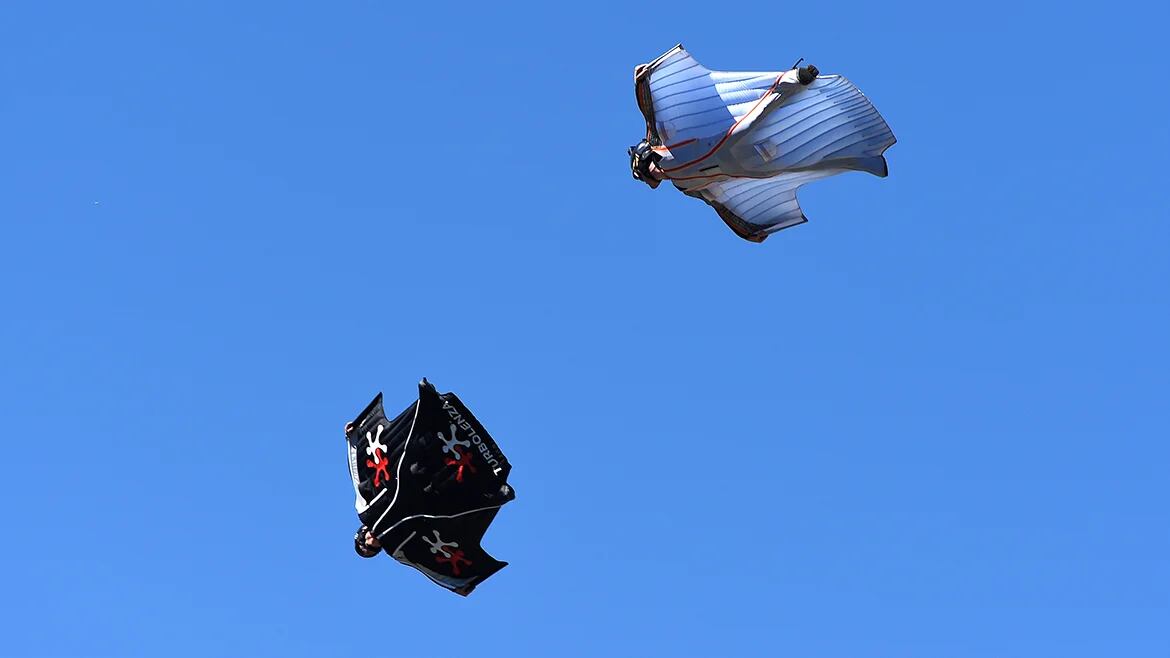 Comenzó el juicio al piloto que decapitó con su avión a un paracaidista de wingsuit: “No tuve la culpa”