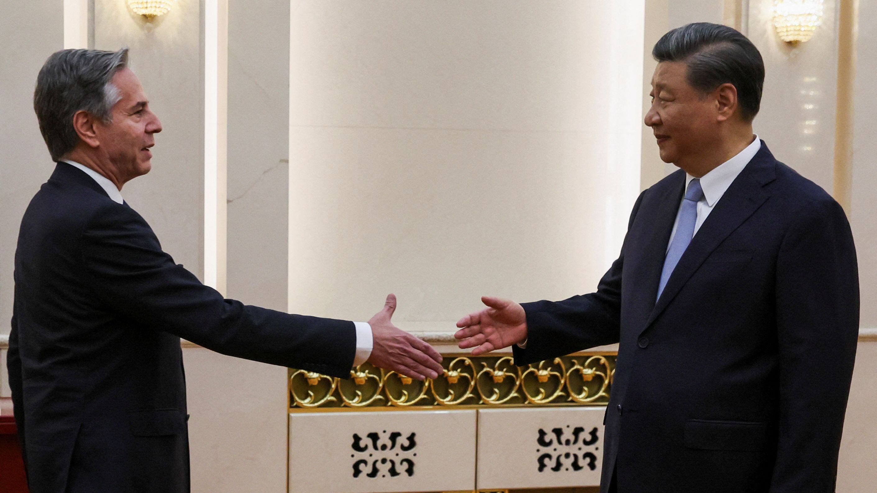 El secretario de Estado norteamericano, Antony Blinken, en su encuentro con el presidente de China, Xi Jinping. REUTERS/Leah Millis/Pool