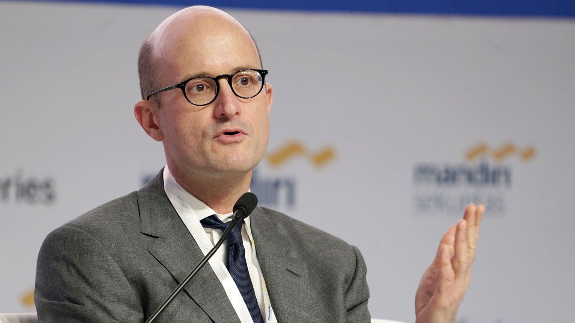 Robin Brooks es el economista jefe del Institute of International Finance (IIF), una importante alianza de bancos con relevancia global (Foto: Dimas Ardian/Bloomberg)