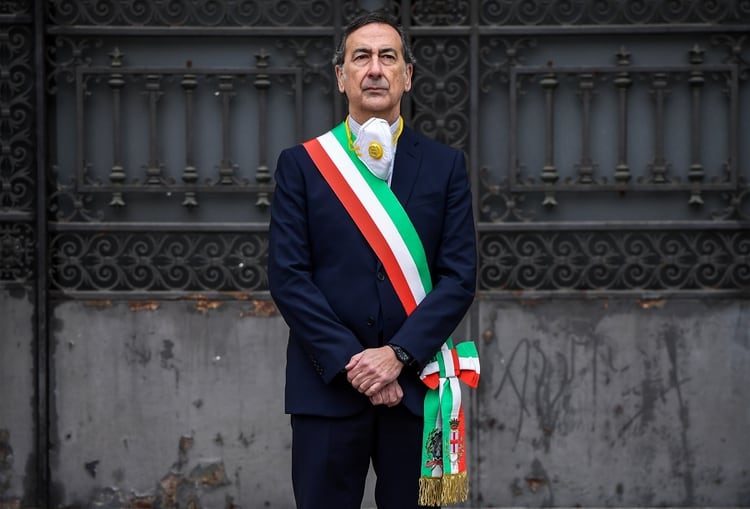 El alcalde de Milán, Giuseppe Sala, durante un homenaje a los muertos por el coronavirus (Miguel MEDINA / AFP)