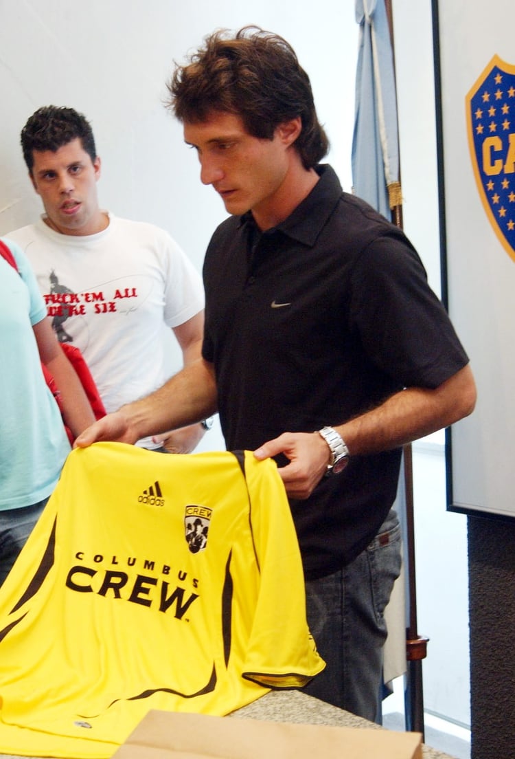 Guillermo Barros Schelotto posa por primera vez con la camiseta de Columbus Crew en 2007 (Fotobaires)