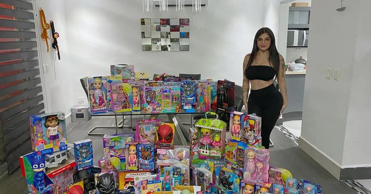 Criticaron a Karely Ruiz por regalar juguetes a niños enfermos en Navidad y  la influencer se defendió - Infobae