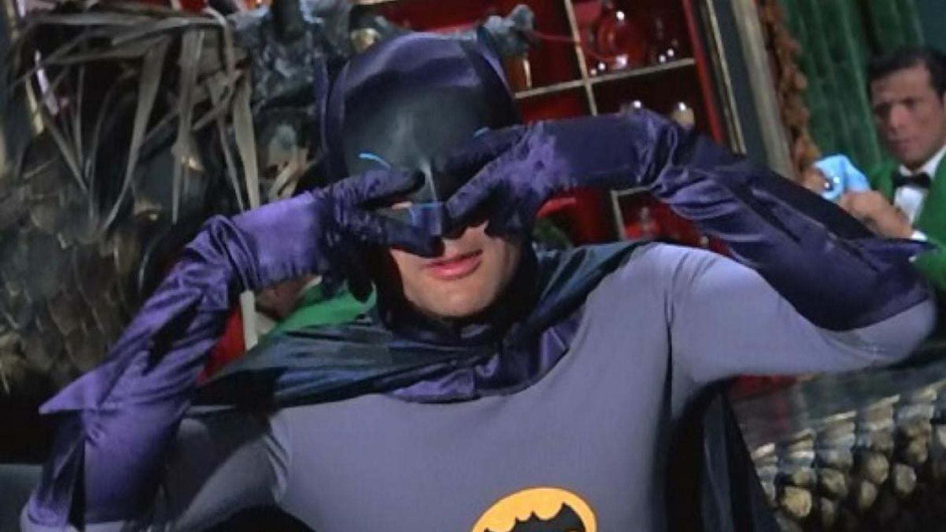 Adam West llegó al éxito a los 38 años. Batman fue su gran personaje pero también su maldición. Nunca pudo salir de él