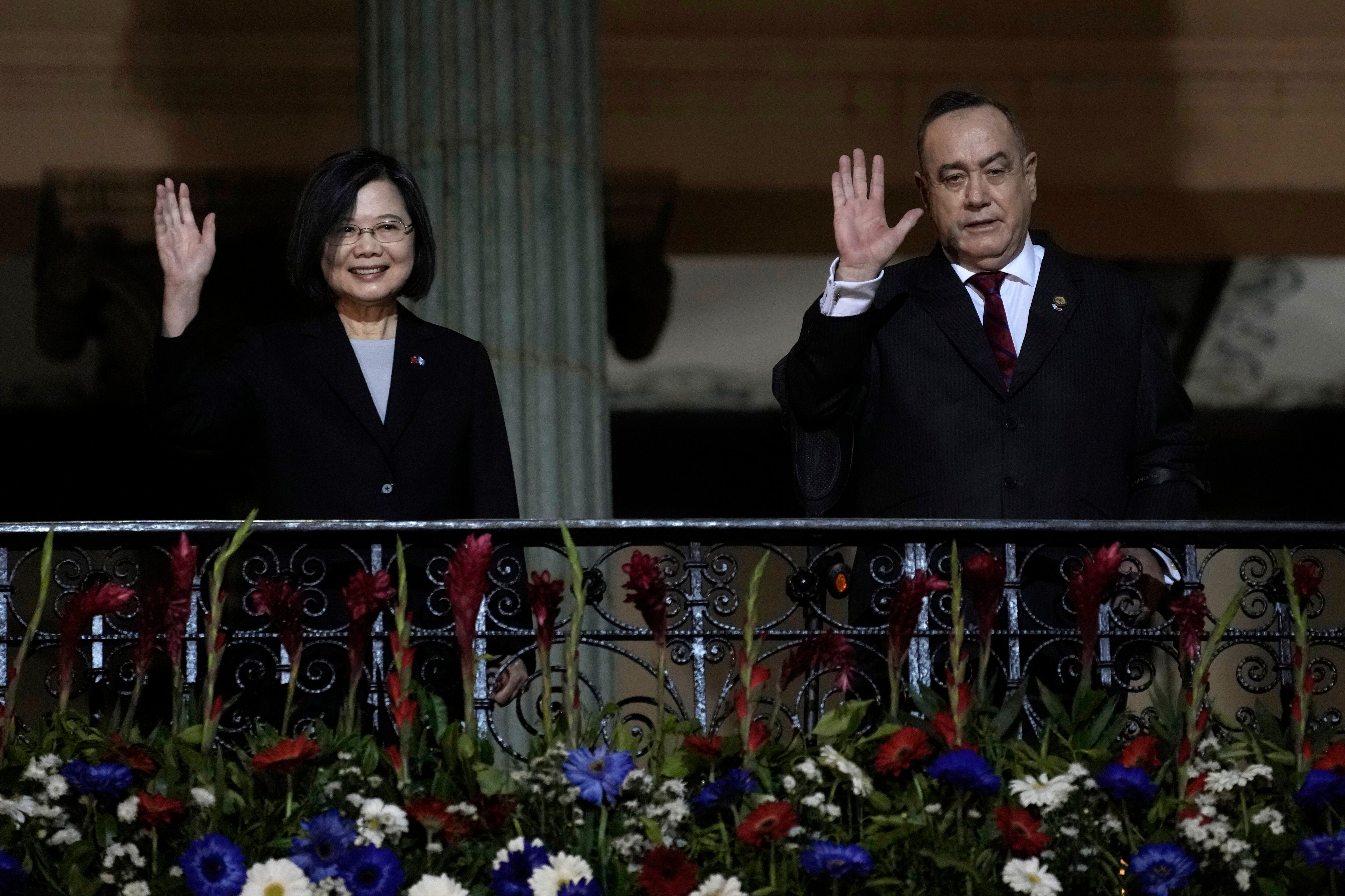 Durante su discurso, la mandataria taiwanesa calificó a Guatemala como un “sólido aliado” y agradeció al país por “brindarle una mano” en “momentos de dificultad”. (AP)