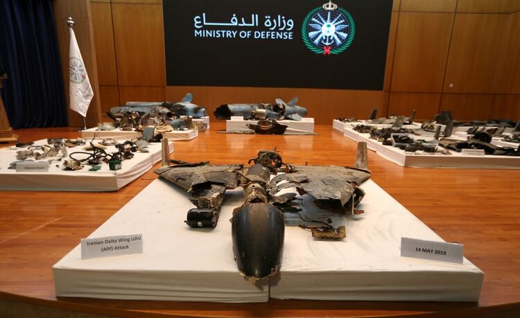 Restos de los drones y misiles que Arabia presentó como pruebas del ataque (Reuters)