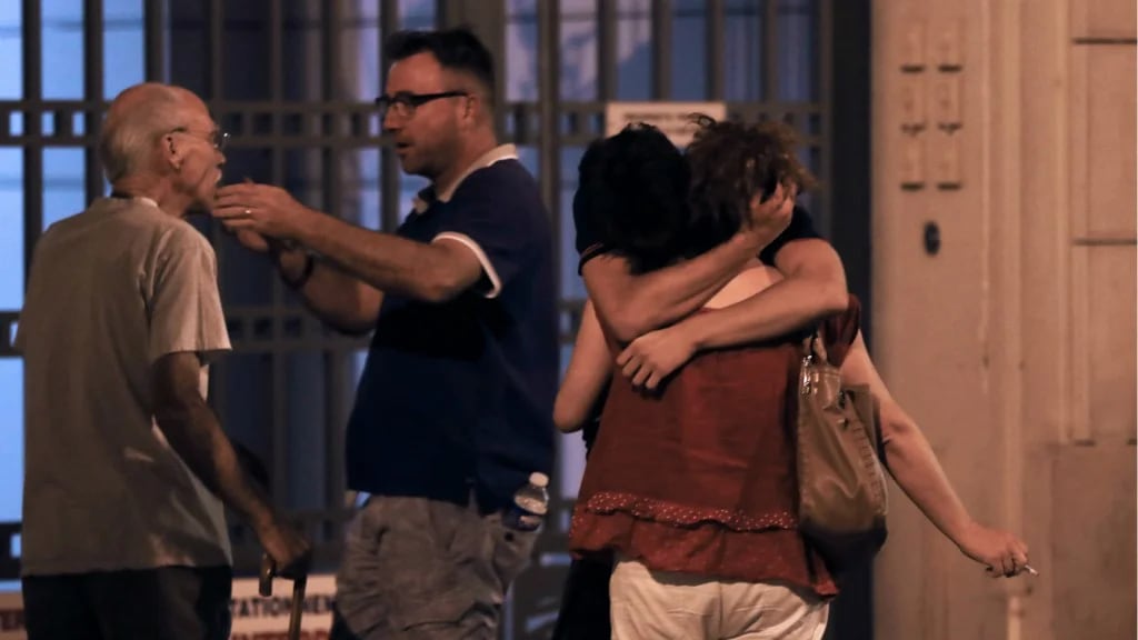 Al menos 77 personas murieron durante el atentado en el sur de Francia (AFP)