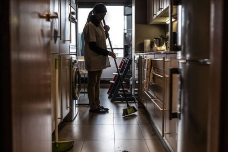 trabajadoras domésticas (Foto: Twitter@HOAC_es)