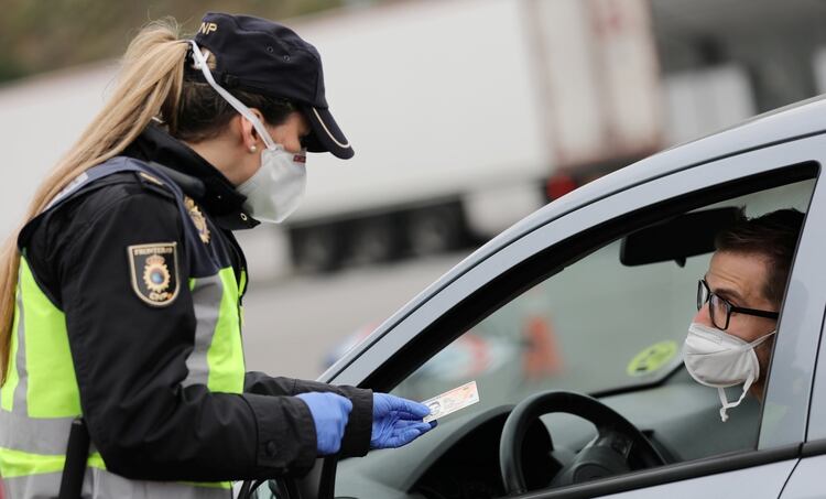 Controles fronterizos en La Jonquera (REUTERS/Nacho Doce)