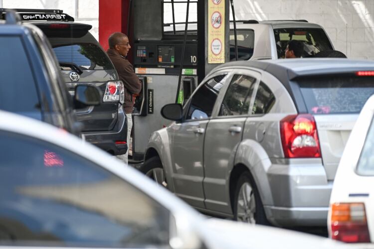 La escasez de combustible se siente en todo el paÃ­s (MARVIN RECINOS / AFP)