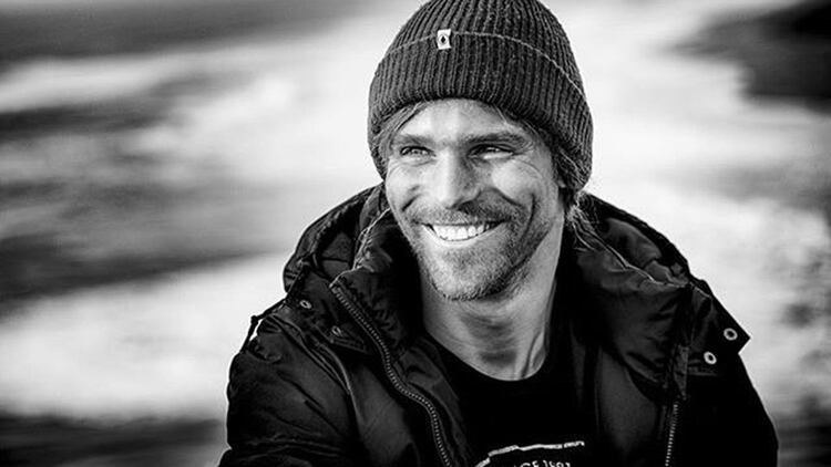 Botelho participaba del World Surf League - @alex_botelho