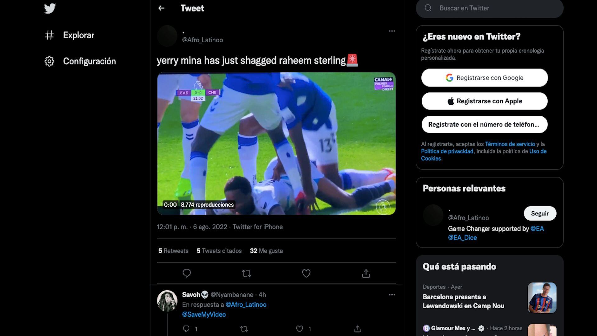 Yerry Mina y Raheem Sterling en el minuto 20 del partido entre Everton y Chelsea en Goodison Park / (Twitter: @Afro_Latinoo)