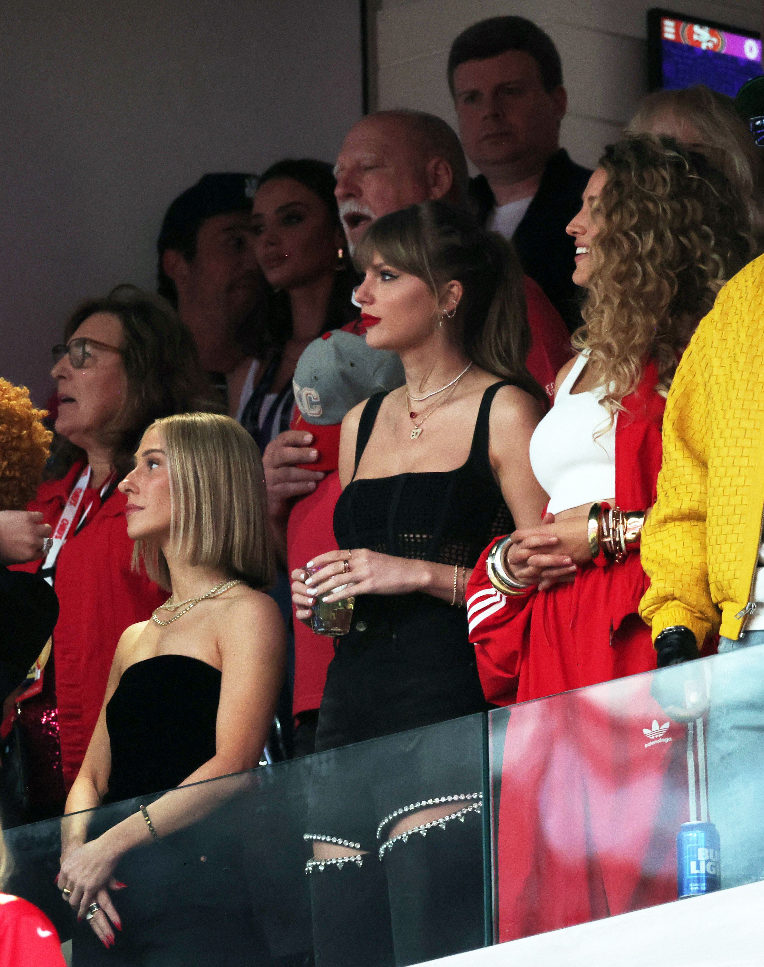 Taylor Swift llegó para alentar a su novio, Travis Kelce (REUTERS/Carlos Barria)