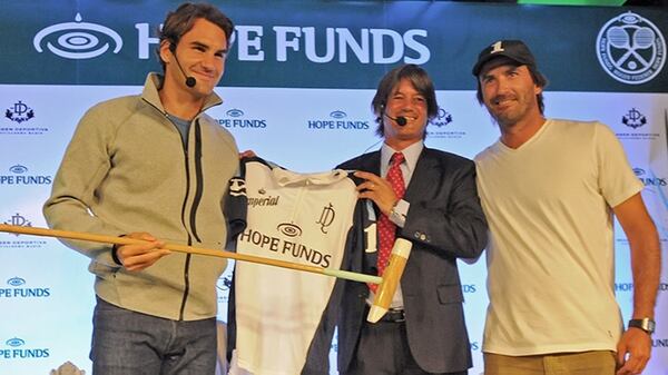 El sponsor II: Hope Funds con Roger Federer y Adolfo Cambiaso.
